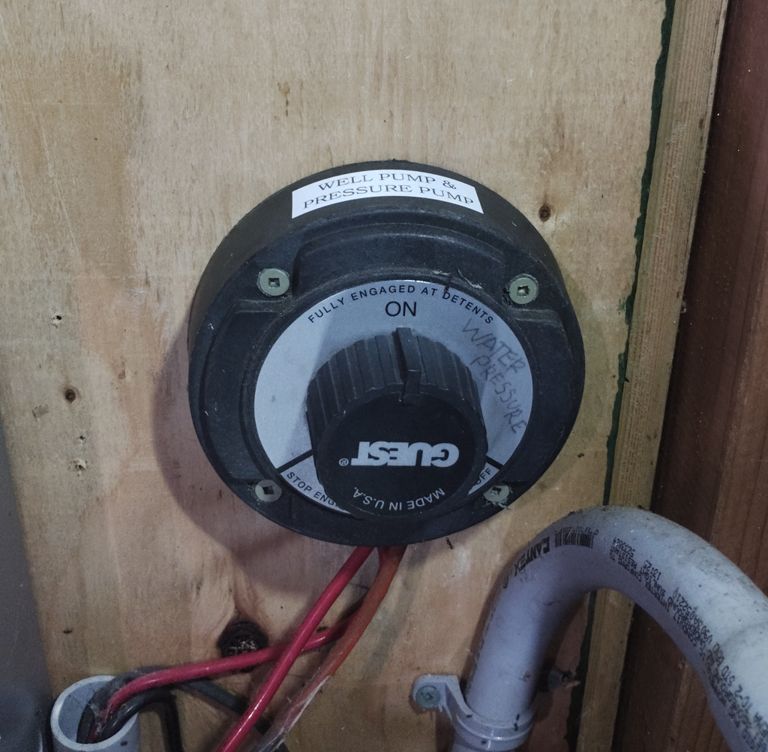 The master switch for the 24V water pumps.